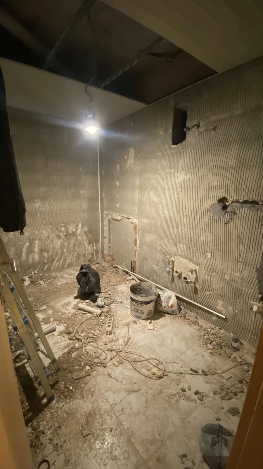 Ataşehir Banyo Tadilat ve Dekorasyon - tadilat öncesi durum 1